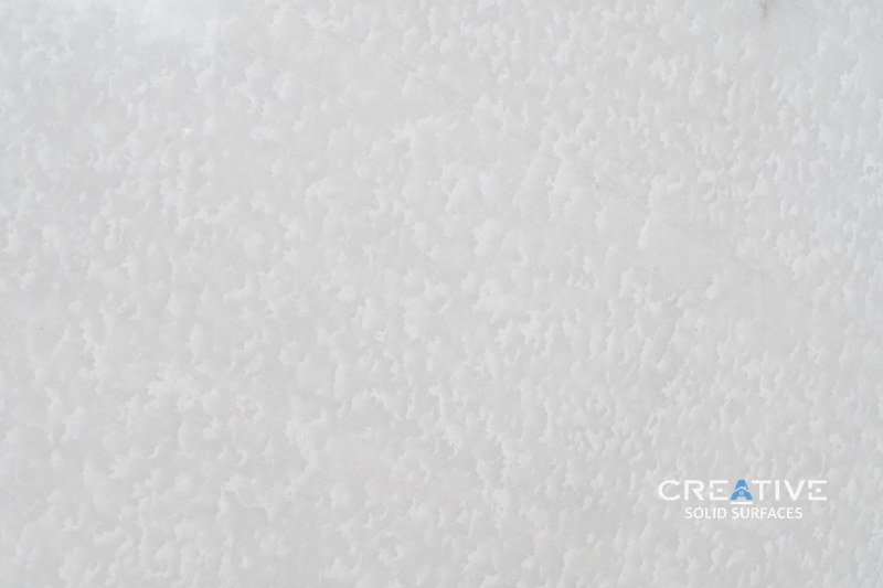 WHITE ZEUS